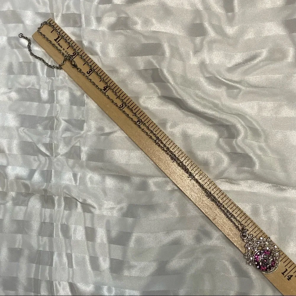 Snap Necklace of silver tone metal & clear stones on silver double linked chain - Picture 3 of 5